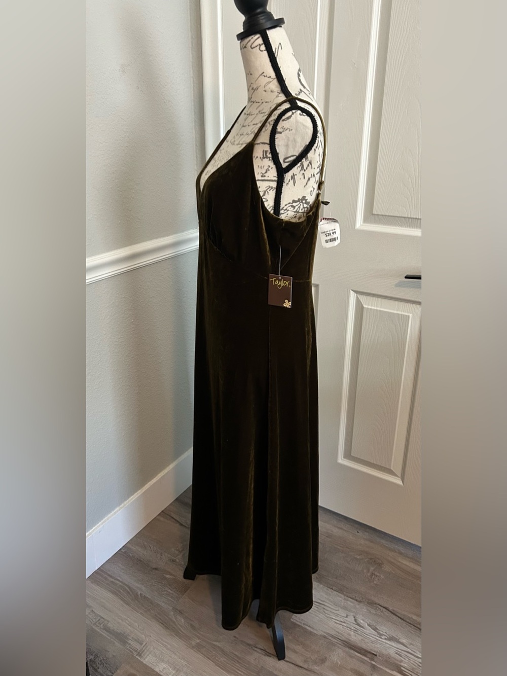 NWT Taylor Olive Green Velvet Slip Dress Size 12 - Picture 3 of 7